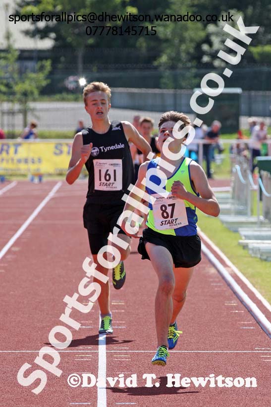 Under-15 boys 1500 metres. Photo: David T. Hewitson/Sports for All Pics